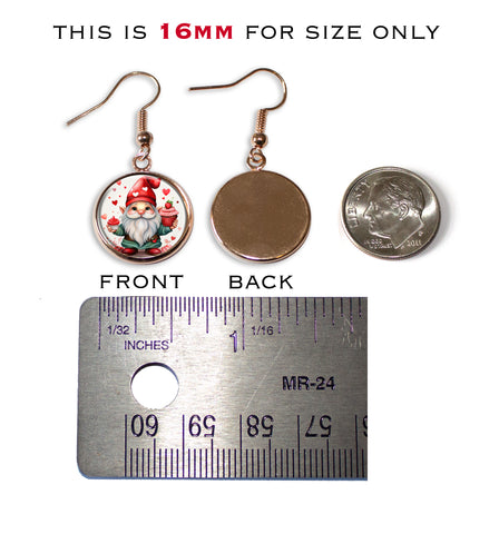 Gnome with Valentine's Day Cupcakes