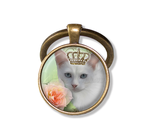 White Cat Crowned