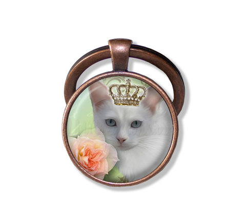 White Cat Crowned