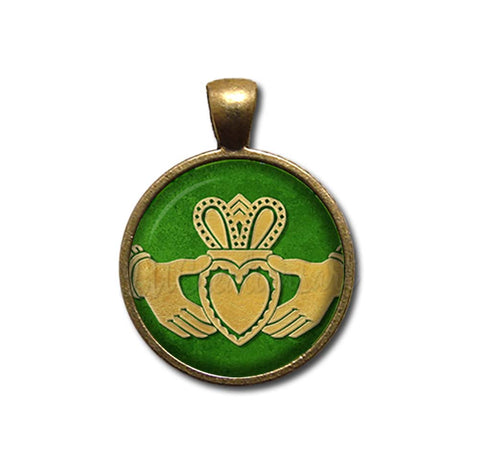 Celtic Claddagh Design